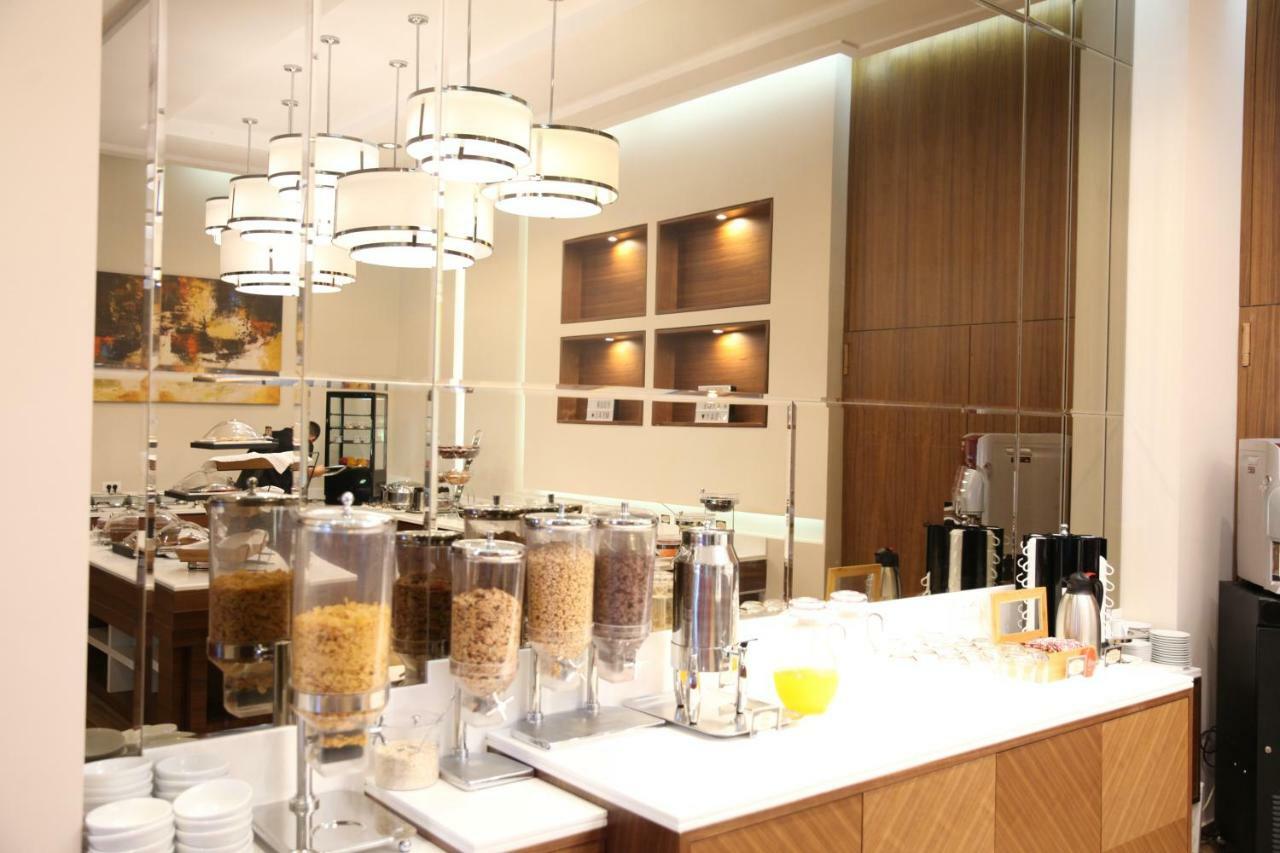 克里斯和夏娃庄园酒店 科莫蒂尼 外观 照片
